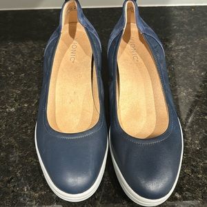 VIONIC NW/O TAGS Sz 10 Women’s.